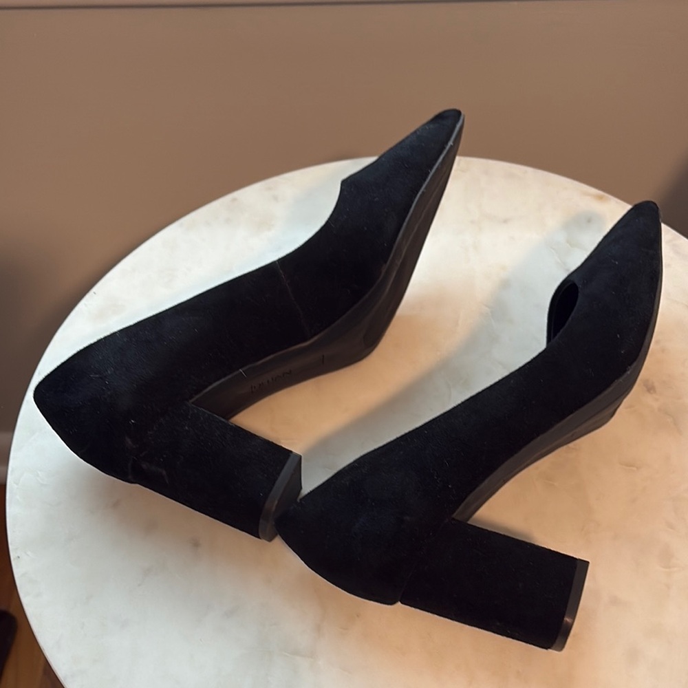Elegant Black Heels by Deltan - Picture 5 of 9